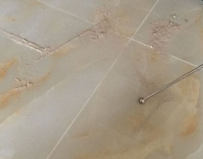 万州瓷砖空鼓维修公司分享粘合剂选择不当在瓷砖铺贴过程中可能导致以下问题